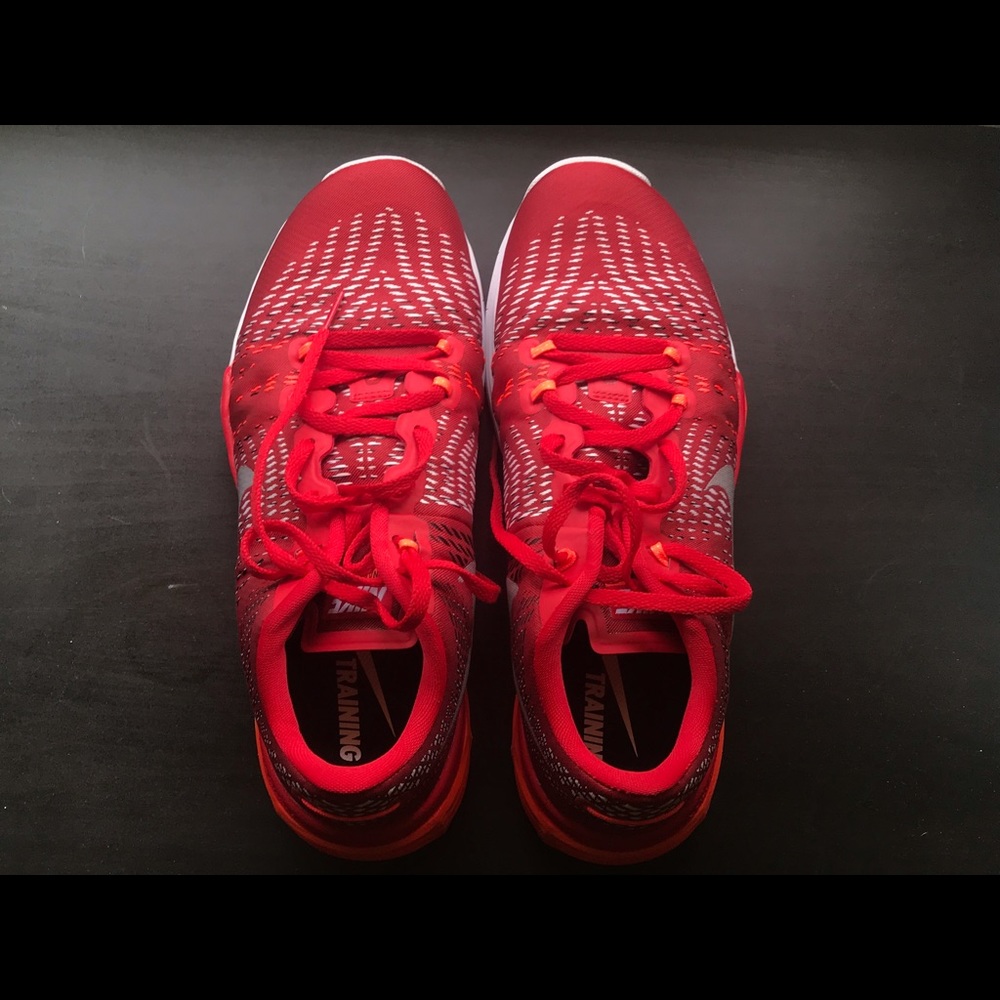 NWOT Nike Lunar Caldra Running Sneakers